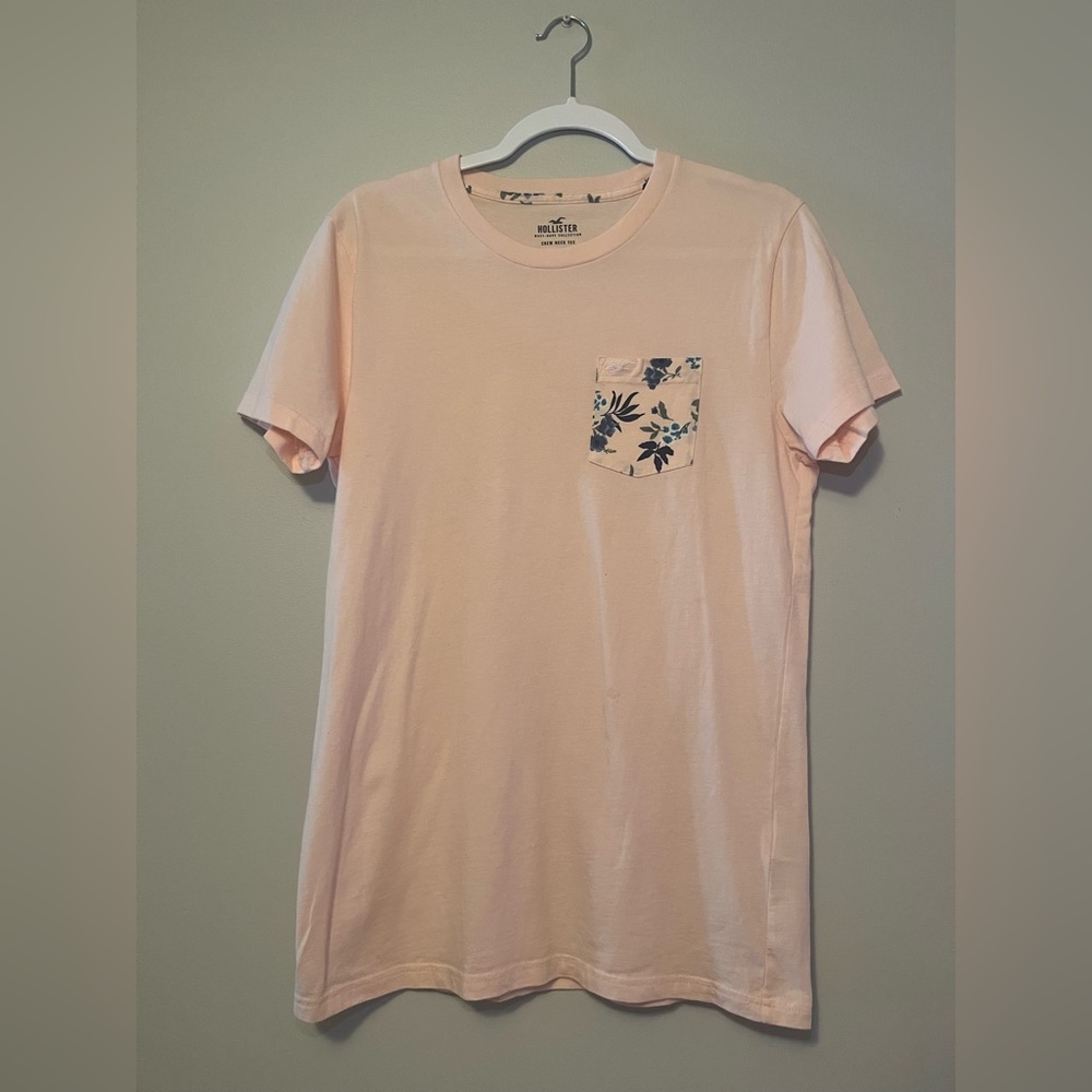 Men’s Hollister Floral Shirt - Size Small - Gently Used